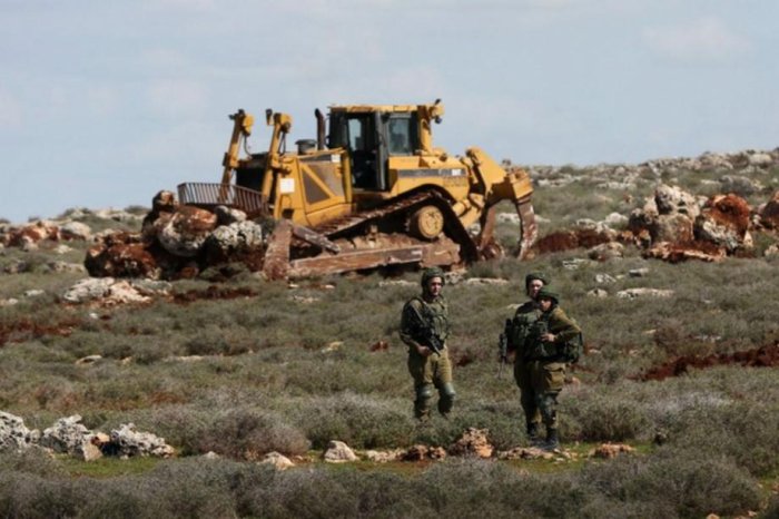 "كيسان".. سجن كبير يعاني سكانه "ضيق الحياة"