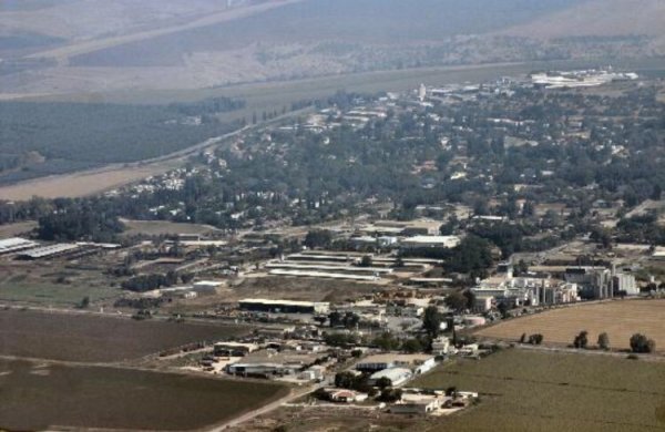 مستوطنة على اراضي القرية