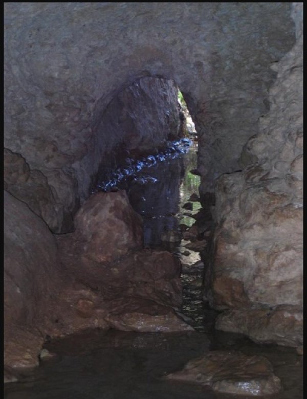 احد الينابيع في قرية  بيت عطاب