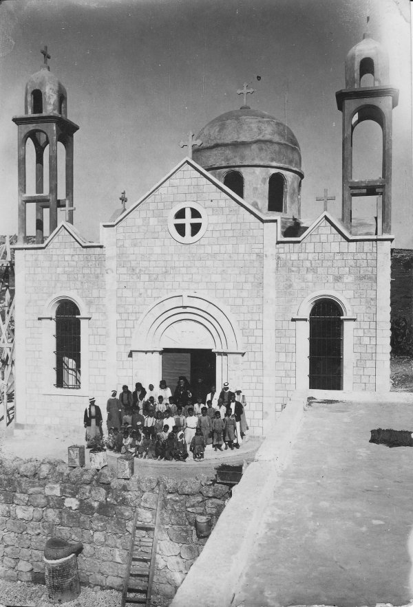 كنيسة القرية