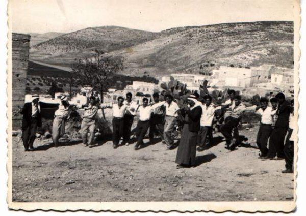 أعراس القرية