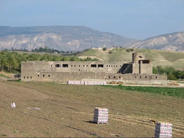 أراضي القرية