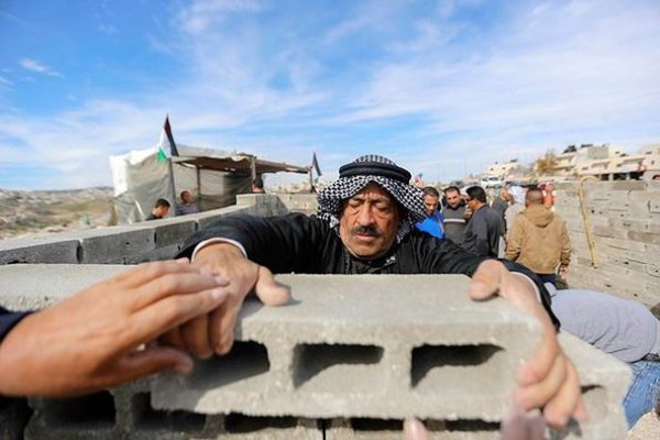 بناء بوابة أبوديس