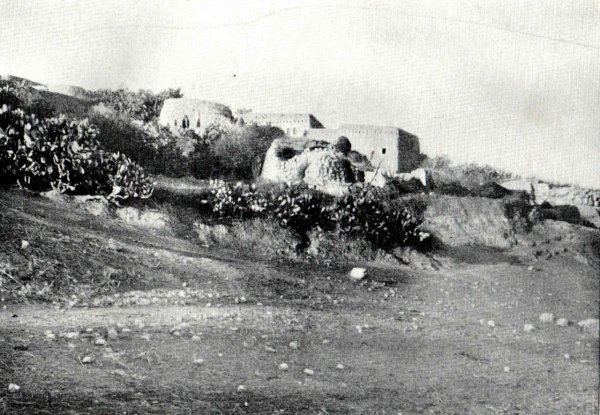 احد مساكن القرية