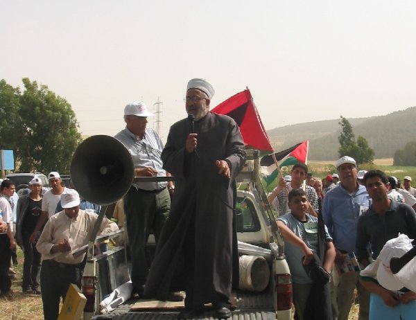 أثناء مسيرة العودة للقرية