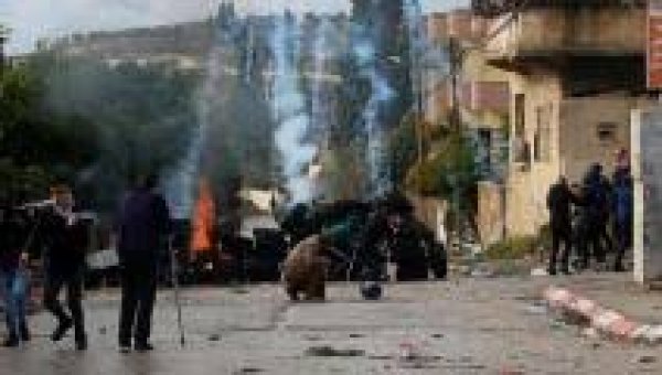 موجهات مع الاحتلال في القرية