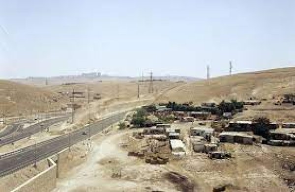 قرية الخان الأحمر