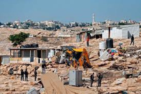 قرية الخان الأحمر