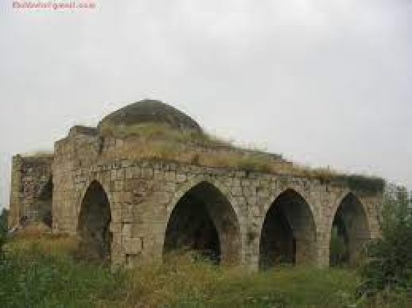 مسجد قرية عمقا