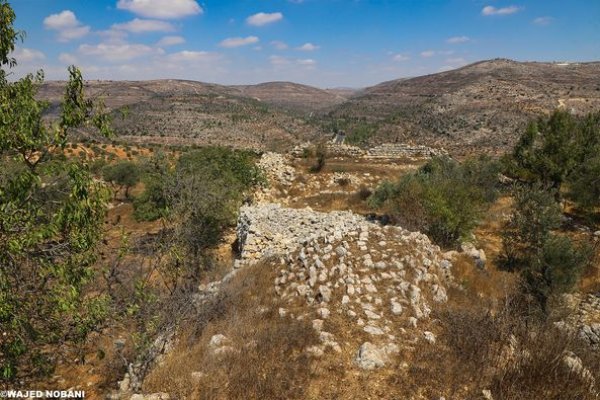 قرية كفر عانا ، بعدسة واجد النوباني